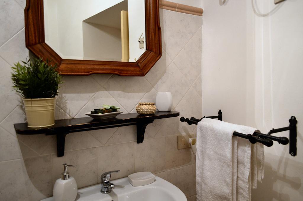 Real Teatro Umberto I Bed & Breakfast Palermo Exterior photo