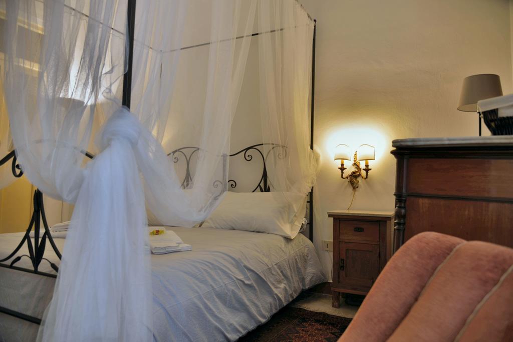 Real Teatro Umberto I Bed & Breakfast Palermo Exterior photo
