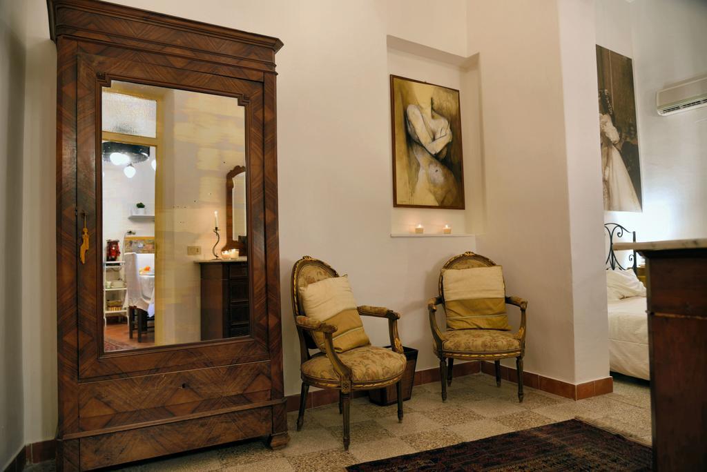 Real Teatro Umberto I Bed & Breakfast Palermo Exterior photo